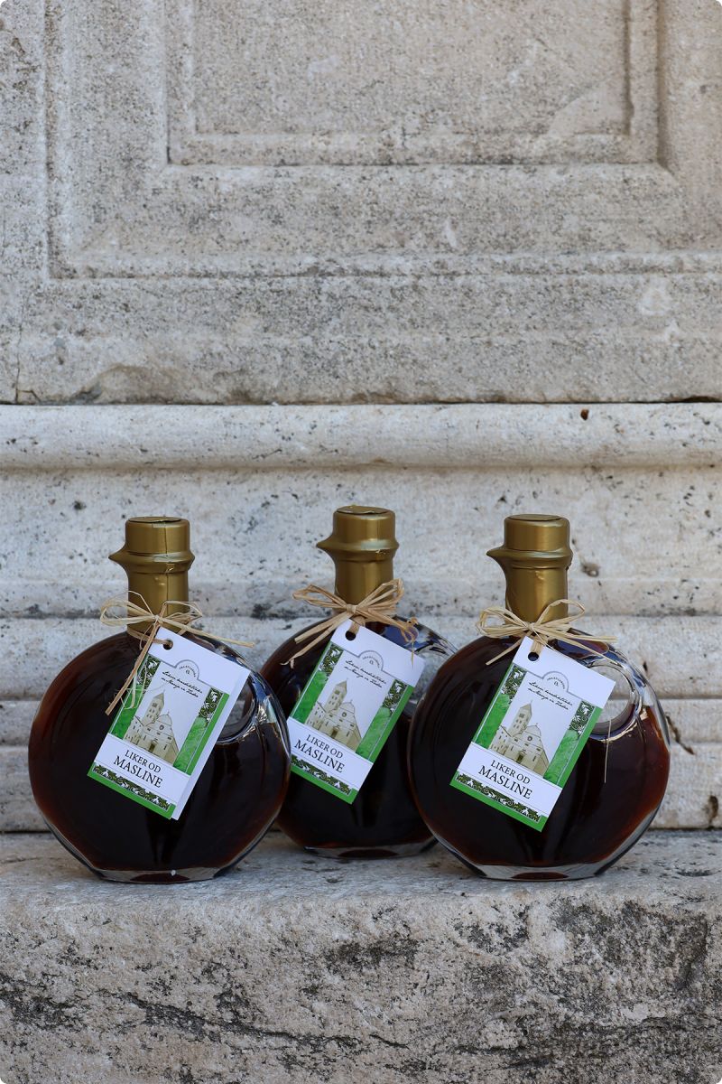 Suveniri-liker-od-masline